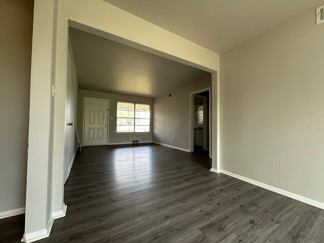 904 Westchester Dr in Oklahoma City, OK - Building Photo - Building Photo