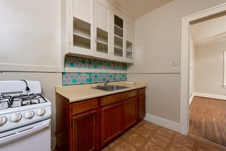 950 Bay St in Rochester, NY - Foto de edificio - Interior Photo