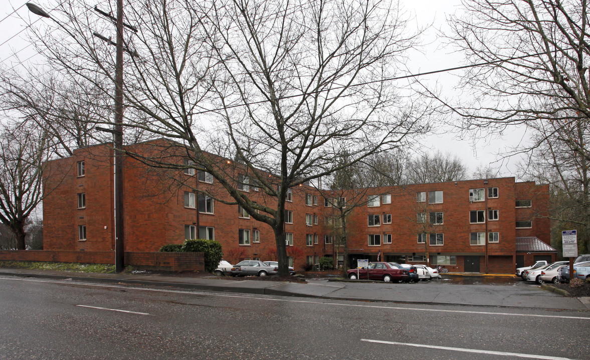 Ruth Haefner Plaza in Portland, OR - Building Photo