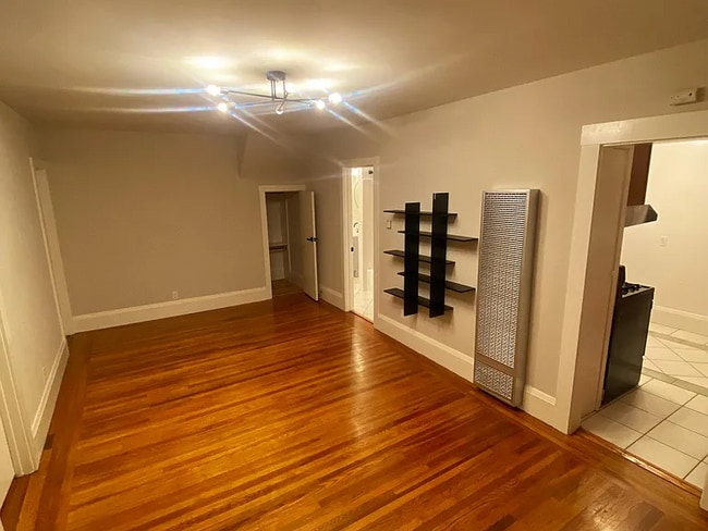 315 E 15th St, Unit 315
