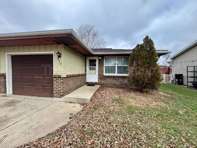 property at 424 Heritage Ln