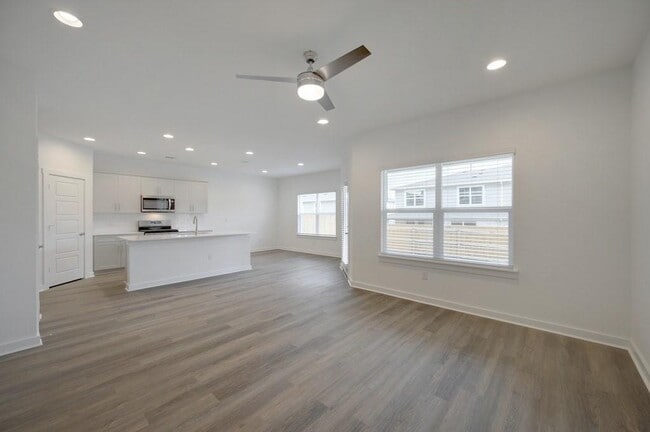 1028 Winnsboro Lp in Round Rock, TX - Building Photo - Building Photo