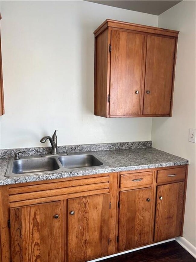 1749 Bernandino St in Corpus Christi, TX - Building Photo - Building Photo