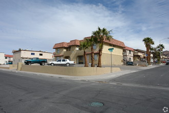 6922 Kepler Dr in Las Vegas, NV - Building Photo - Building Photo