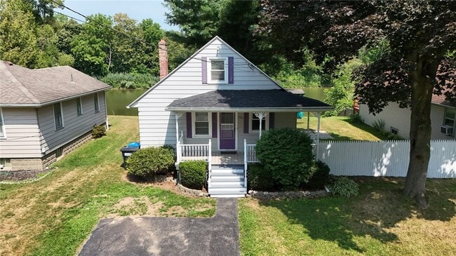 property at 202 River Meadow Dr