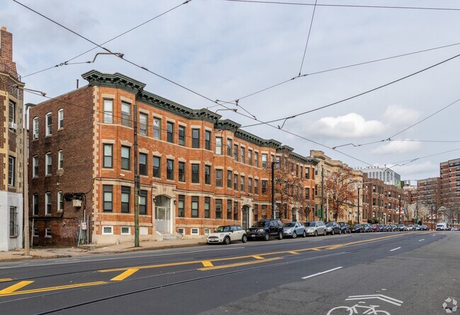 881-895 Huntington Ave in Boston, MA - Building Photo - Building Photo