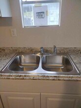 4602 Centralia Dr, Unit B in San Antonio, TX - Building Photo - Building Photo