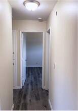 842 N Screenland Dr, Unit #C in Burbank, CA - Building Photo - Building Photo