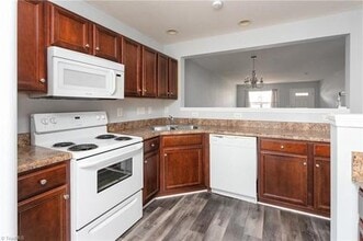 225 Blue Robin Way in Greensboro, NC - Building Photo - Building Photo