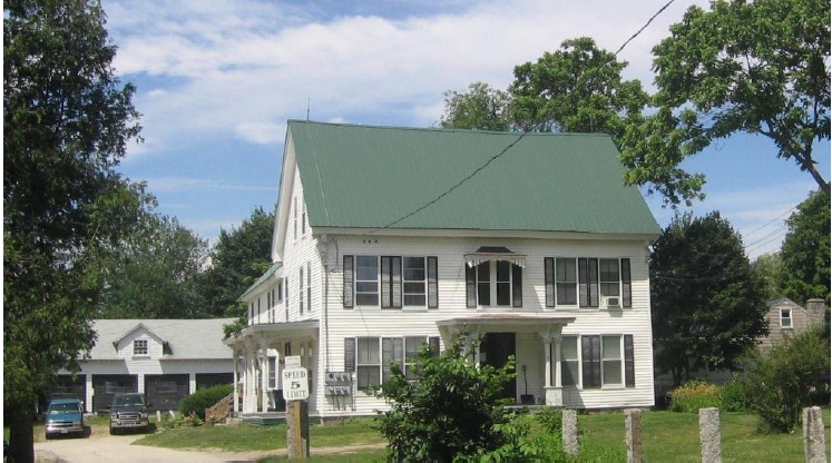 Pembroke Commons in Pembroke, NH - Foto de edificio