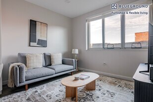 10 Essex St in Cambridge, MA - Building Photo