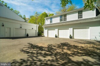 10856 Patowmack Dr in Great Falls, VA - Building Photo - Building Photo
