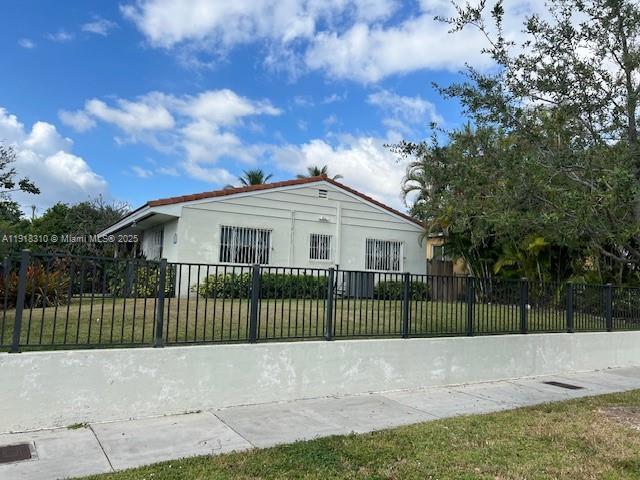 1860 SW 4th Ave in Miami, FL - Building Photo - Building Photo