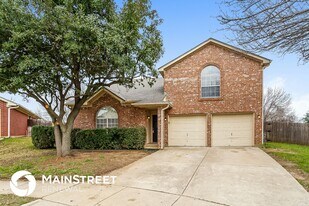 5000 Ridgefield Ct in Arlington, TX - Building Photo