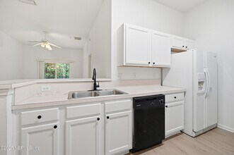 6081 Maggies Cir in Jacksonville, FL - Building Photo - Building Photo