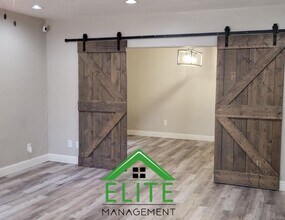 663 Arden Wy in Sacramento, CA - Building Photo - Building Photo