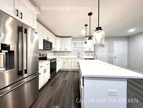 2000 St John St in Charlotte, NC - Building Photo - Building Photo