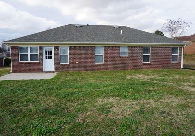 102 Populus Dr in Harvest, AL - Building Photo - Building Photo