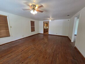 3414 Riverside Dr in Kerrville, TX - Building Photo - Building Photo