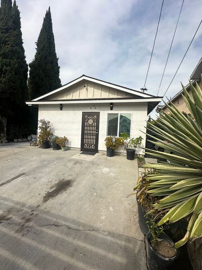 property at 1427 E 76th St