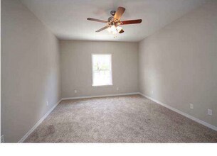 992 Leigh Ann Ln in Fort Walton Beach, FL - Building Photo - Building Photo