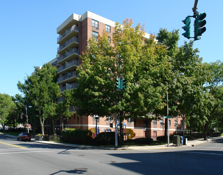 Marble Hall Apartments in Tuckahoe, NY - Building Photo