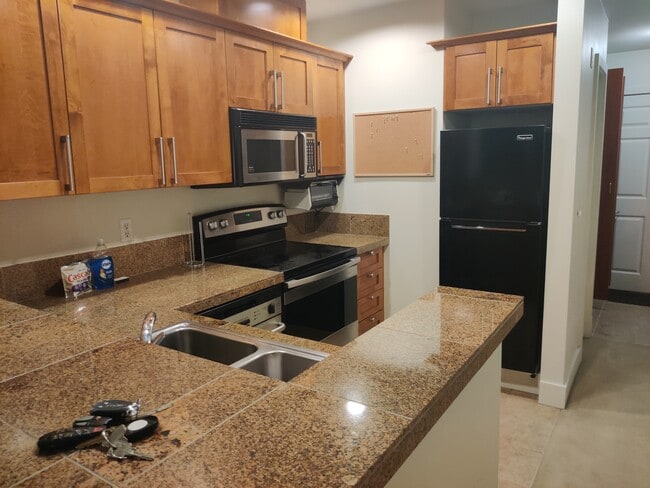 123 Queen Anne Ave N, Unit 307 in Seattle, WA - Building Photo - Building Photo