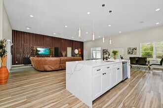 19228 Seaview St in Orlando, FL - Building Photo - Building Photo