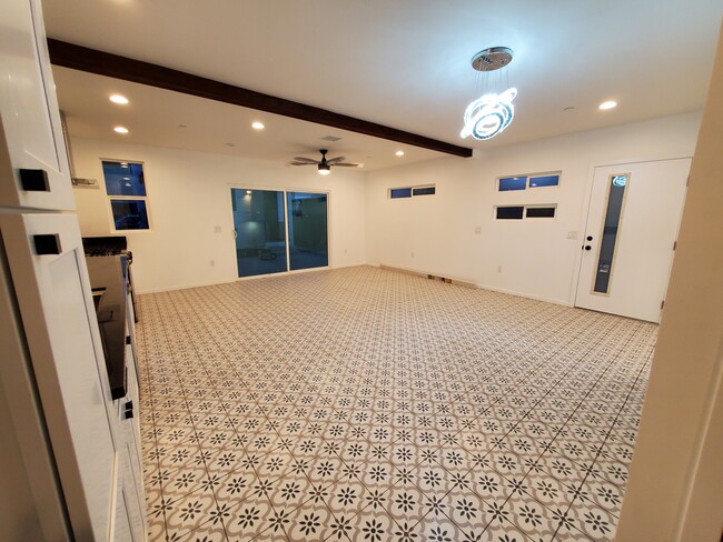 2522 Delaware St in Huntington Beach, CA - Foto de edificio - Building Photo