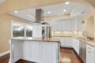 505 Playa in Newport Beach, CA - Building Photo - Building Photo