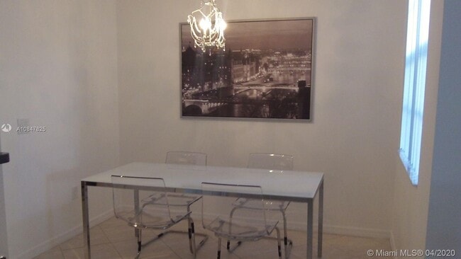 19501 E Country Club Dr, Unit 9-104 in Miami, FL - Building Photo - Building Photo
