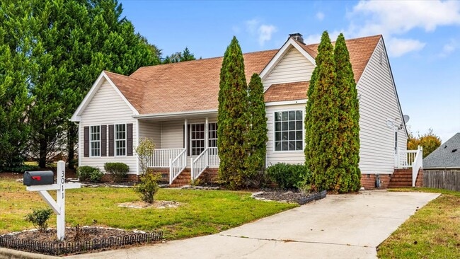3011 Butterwood Dr in Jamestown, NC - Building Photo - Building Photo