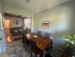 2249 W Iowa St, Unit 1F in Chicago, IL - Building Photo - Building Photo