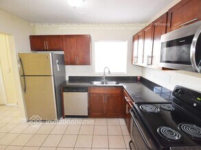 4825 NW 189th Terrace in Miami Gardens, FL - Building Photo - Building Photo