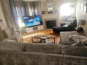 1499 Stearns Dr, Unit 1499 in Los Angeles, CA - Building Photo - Building Photo