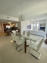 601 NE 27th St, Unit 1501 in Miami, FL - Building Photo - Building Photo