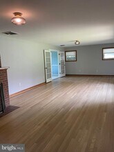 21 E Loudoun St in Round Hill, VA - Building Photo - Building Photo