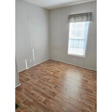 1702 Hazel St in Dillon, SC - Building Photo - Building Photo