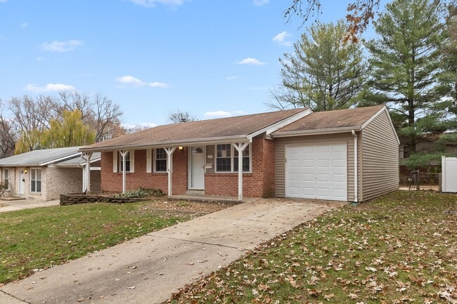 2126 Northernlimits Dr in Florissant, MO - Building Photo - Building Photo