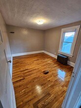 1603 Jerome St, Unit B in Lansing, MI - Building Photo - Building Photo