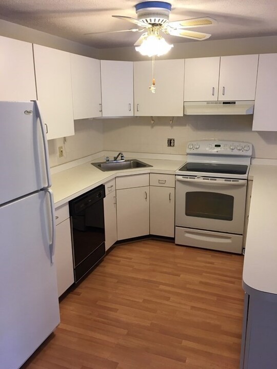 65 Valley St in Medford, MA - Building Photo