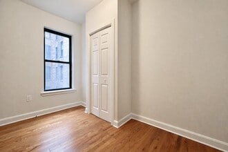 401 E 68th St, Unit 4F in New York, NY - Foto de edificio - Building Photo