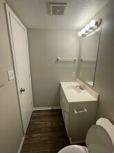 409 NE Westwind Dr in Lee's Summit, MO - Building Photo - Building Photo