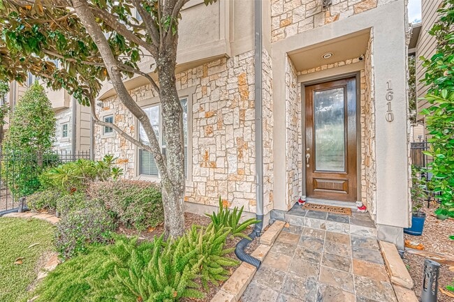 1610 Ennis St in Houston, TX - Building Photo - Building Photo