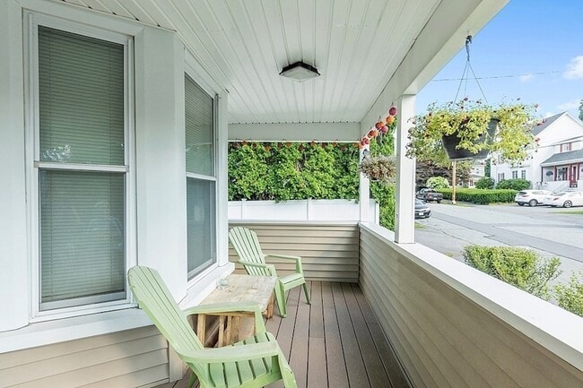 30 Maple Ave in North Andover, MA - Foto de edificio - Building Photo