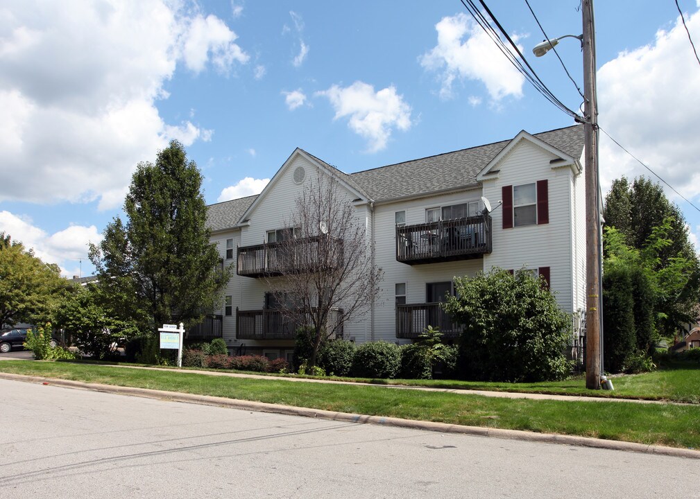 Spicer Street Apartments in Akron, OH - Building Photo