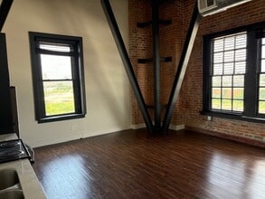 806 Sampson St in Houston, TX - Building Photo - Building Photo