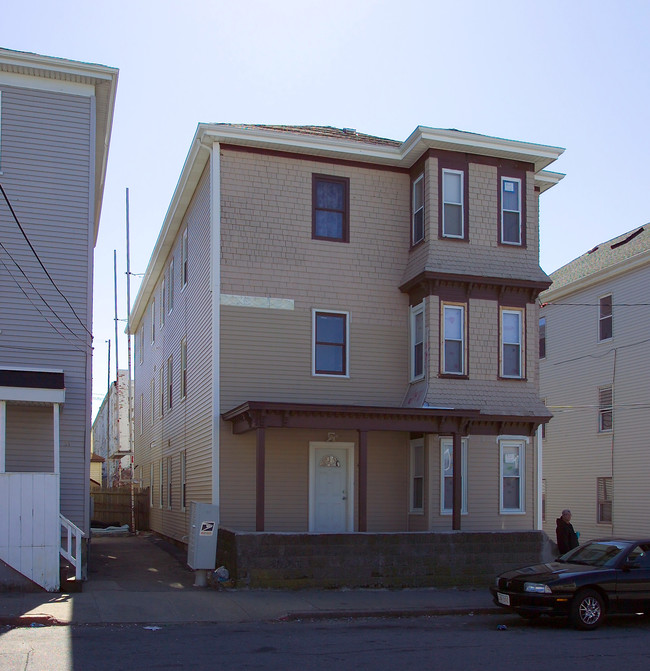 47 Benjamin St in Fall River, MA - Foto de edificio - Building Photo