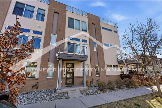 2410 Eliot St in Denver, CO - Building Photo - Building Photo