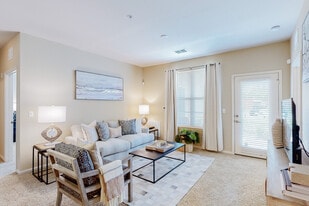 Spring Creek Apartments in Crestview, FL - Building Photo